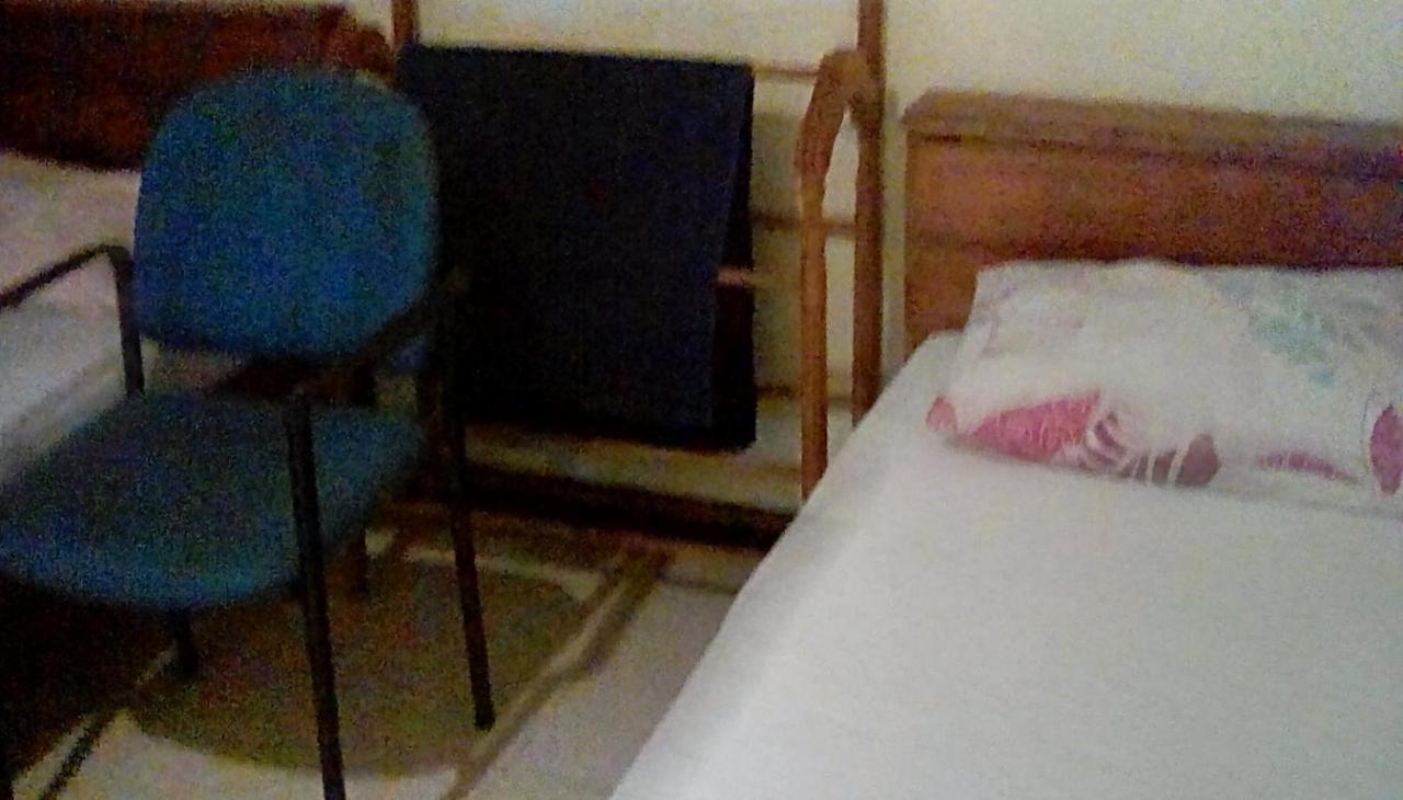 Leaf Guest House Гампола Екстериор снимка
